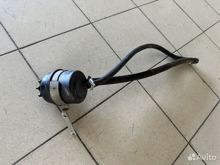 Бачок гура Шевроле Нива Chevrolet Niva