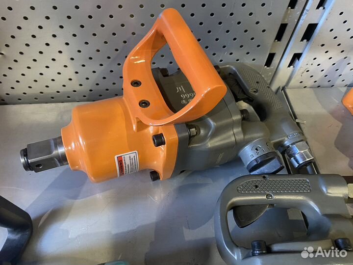 Гайковерт ударный пневматический грузовой 2400н.м