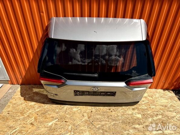 Toyota Rav 4 50 крышка багажника 2018-2023