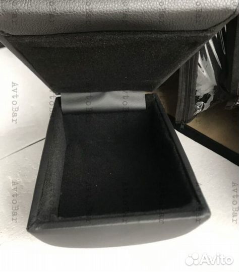 Подлокотник Volkswagen Jetta