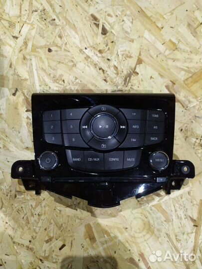 Штатная магнитола Шевроле Круз