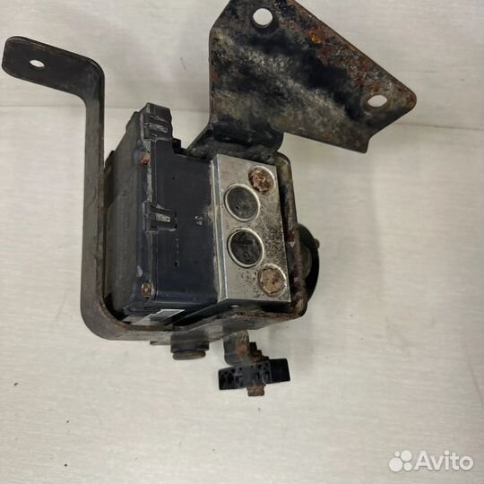 Блок абс, ZN2027738 Hyundai Santa Fe 2000-2006 года