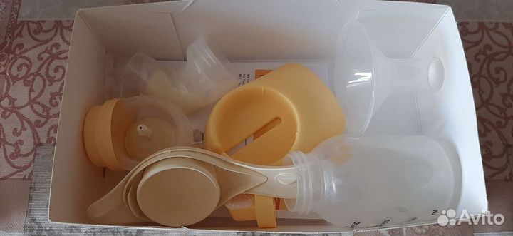 Молокоотсос medela ручной