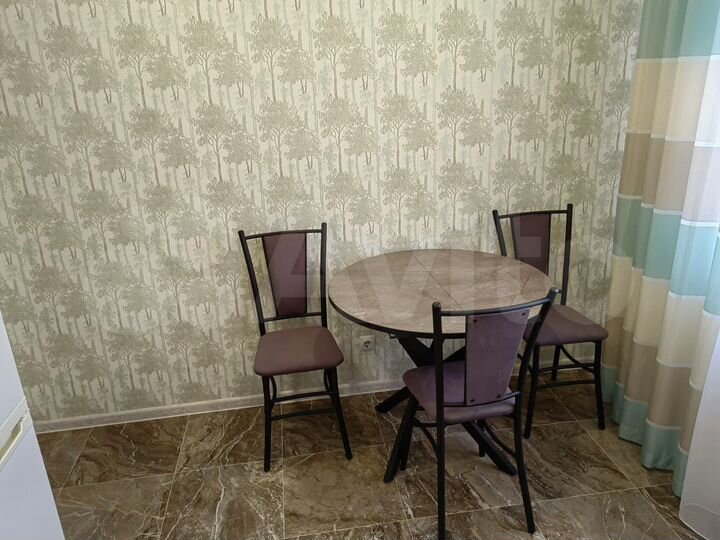 1-к. квартира, 40 м², 1/10 эт.