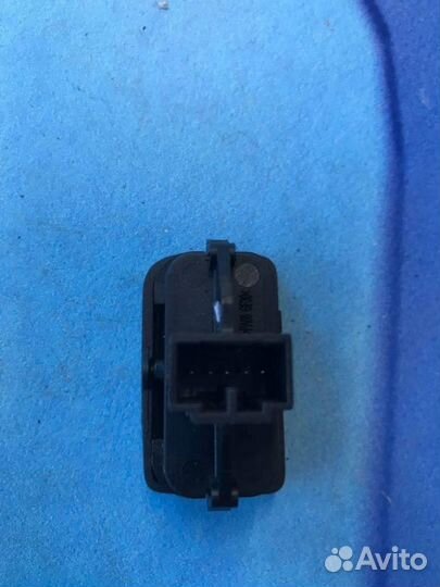 Кнопка центрального замка 30773333
