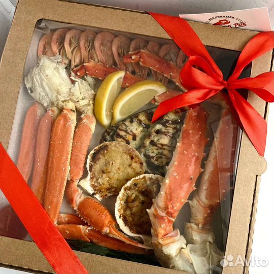 Морепродукты набор. Раки, креветки, краб, мидии