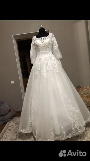 Свадебное платье