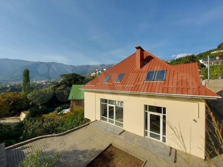 Дом 324 м² на участке 5 сот.