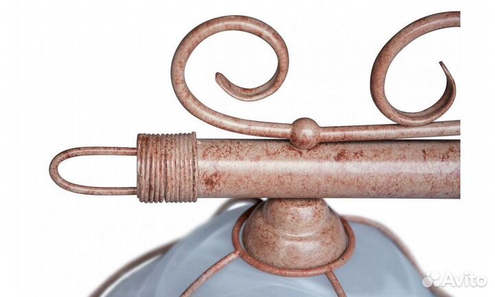 Лампа на три плафона 