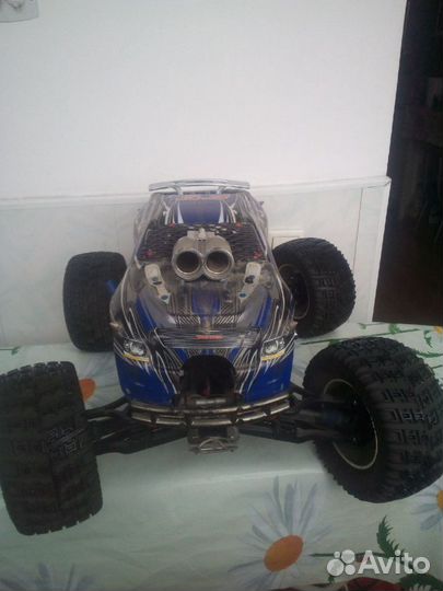 Монстр-трак Traxxas T-Maxx 3.3 Nitro 4x4 TQi (4907