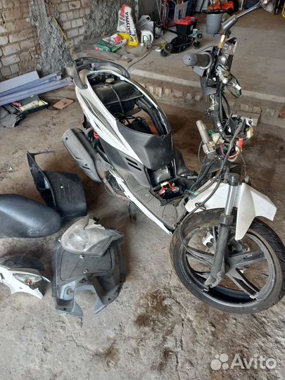 Скутер Sym Symphony 125 на запчасти