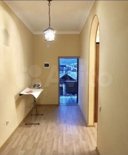 1-к. квартира, 63 м², 1/3 эт.