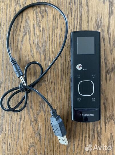 Цифровой диктофон Samsung YP-VX1 1GB