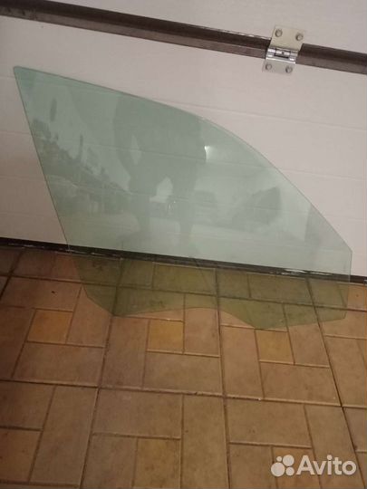 Стекло правое переднее бмв х3 е83