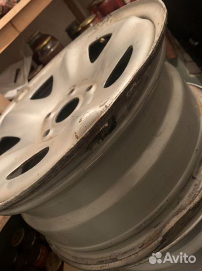 Продам диски от Волги лисички