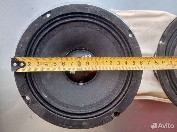 Колонки в авто