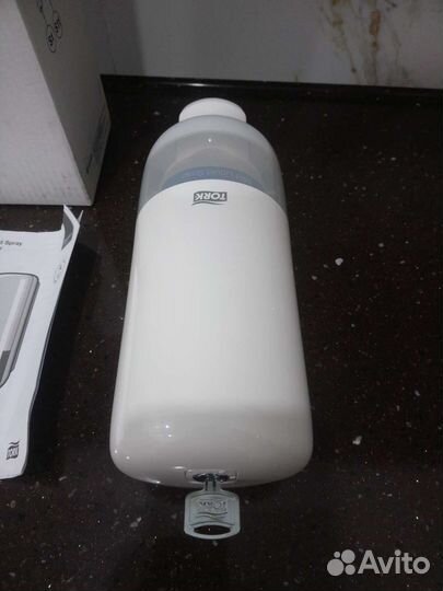 Диспенсер для жидкого мыла tork