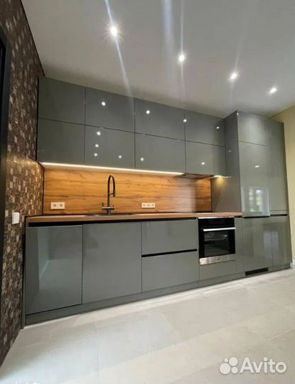 Кухонный гарнитур на заказ от 15 дней