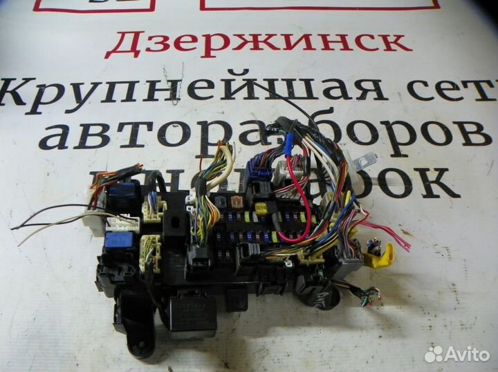 Блок предохранителей салонный Suzuki Grand Vitara