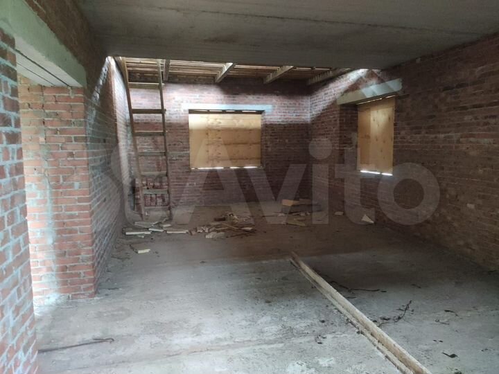 Дом 282,2 м² на участке 16,1 сот.