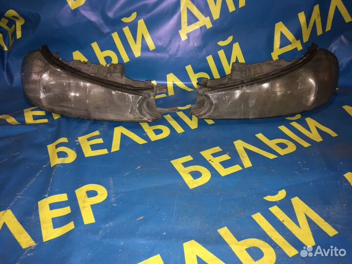 Передняя фара Ford Mondeo 2