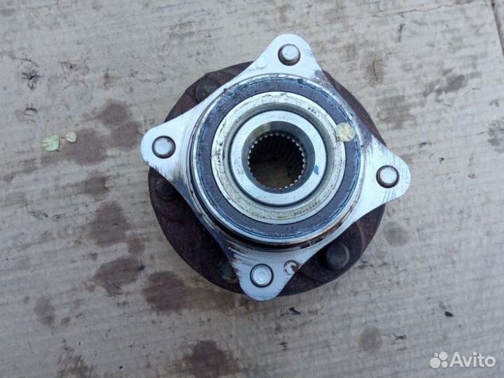 Ступица передняя левая Toyota Land Cruiser Prado