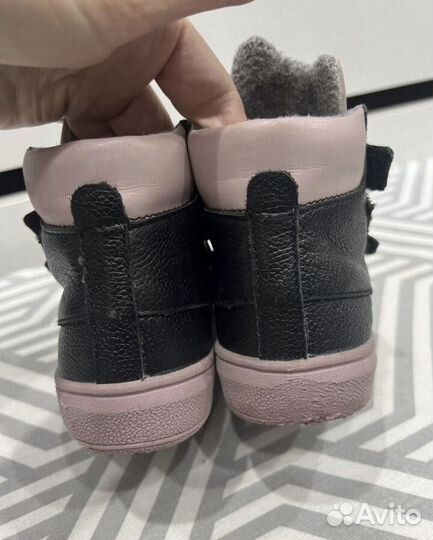 Ботинки котофей кожаные 24