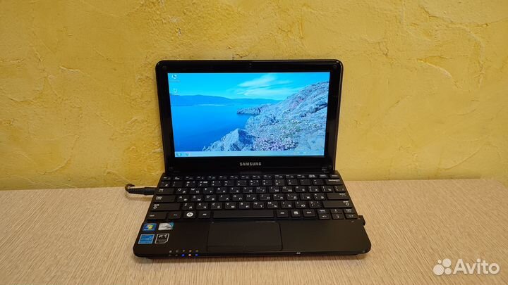 Нетбук Samsung NP-NC110P лк32