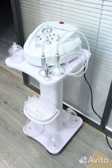 Вакуумно-роликовый аппарат массажа