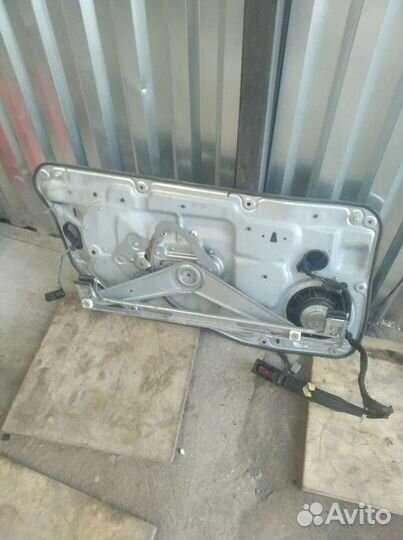 Стеклоподъёмник передний Вольво В70 С80 хс70