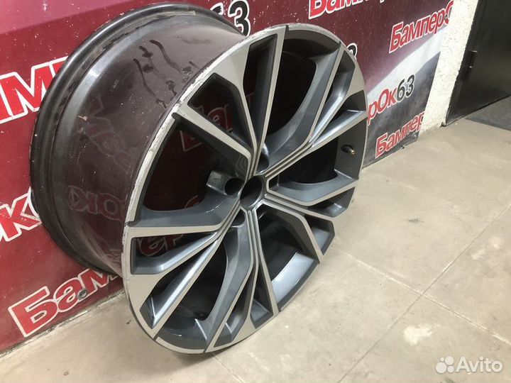 Audi Q8 2018- Диск литой колесный б/у