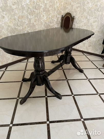 Кухонный стол