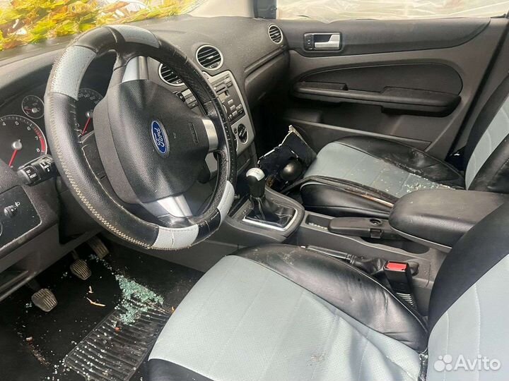 Ford Focus 1.8 МТ, 2006, битый, 210 000 км