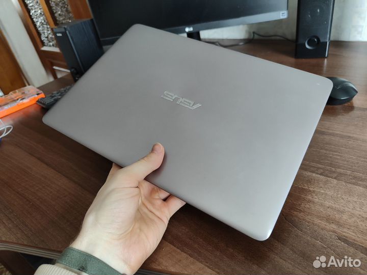 Ноутбук Asus ZenBook 13