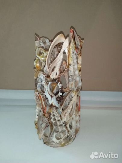 Ваза из ракушек