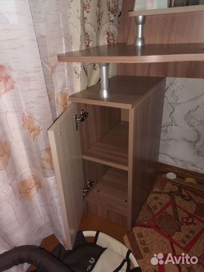 Туалетный столик с зеркалом новый