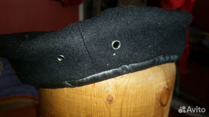 Берет мужской черный, шерстяной. 