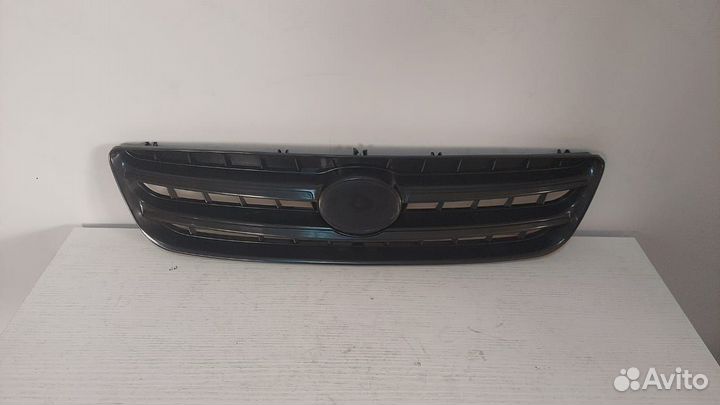 Решетка радиатора Toyota Ipsum 1998-2001