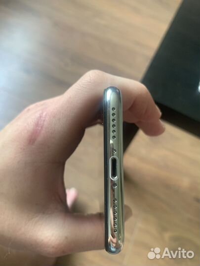 iPhone X, 256 ГБ
