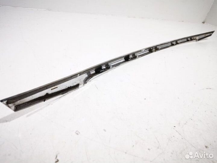 Накладка двери (крышки) багажника Mercedes-Benz