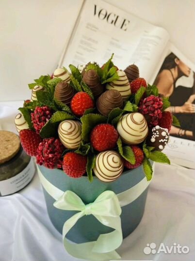 Клубничный букет