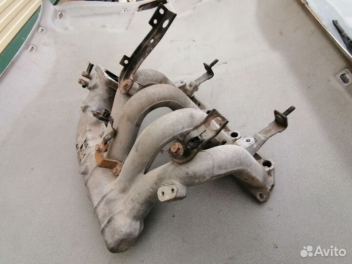 Коллектор впускной Kia Rio 1 2002-2005