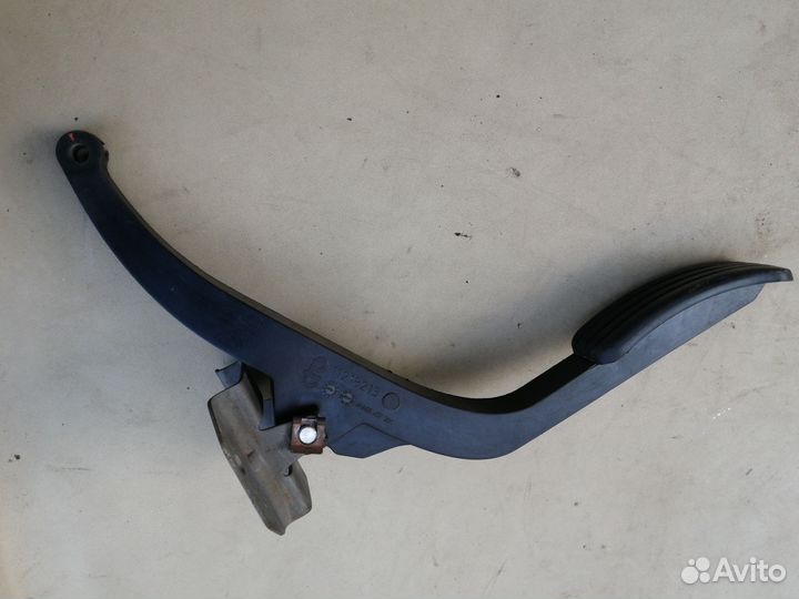 Педаль газа (акселератора) Renault Logan 2005-2014