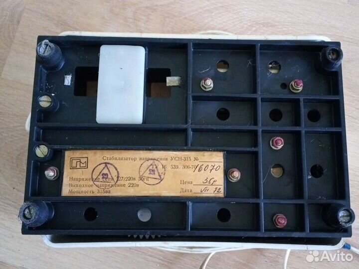 Стабилизатор напряжения