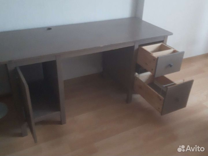 Письменный стол IKEA
