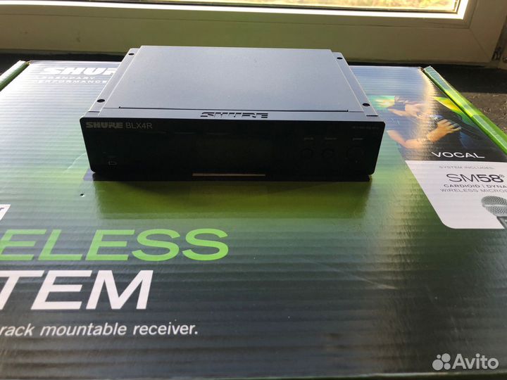 Радиомикрофон Shure BLX 24RE SM58 M17