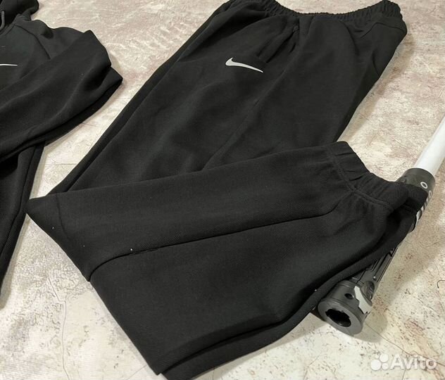 Спортивные костюмы Nike