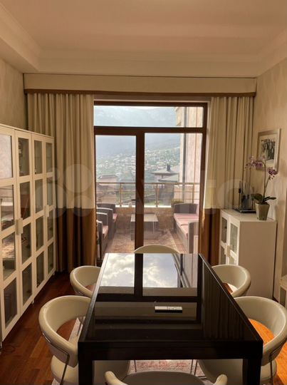 4-к. квартира, 145,2 м², 3/5 эт.