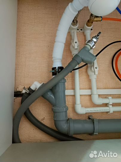 Монтаж фильтров для воды под мойку