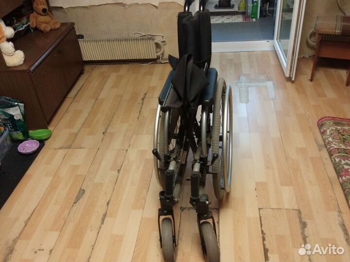 Инвалидная коляска складная бу